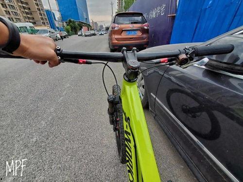 国产软尾车测评视频播放,性能与舒适度的完美融合